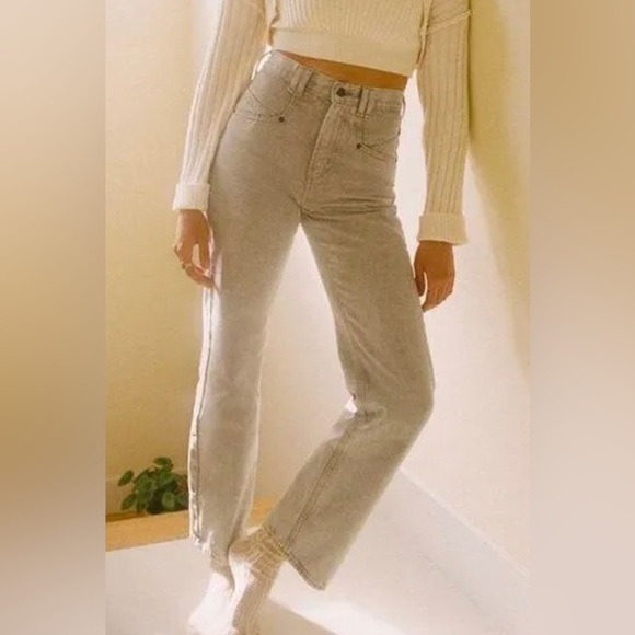 BDG Denim - BDG High-Waisted Cowboy Jean